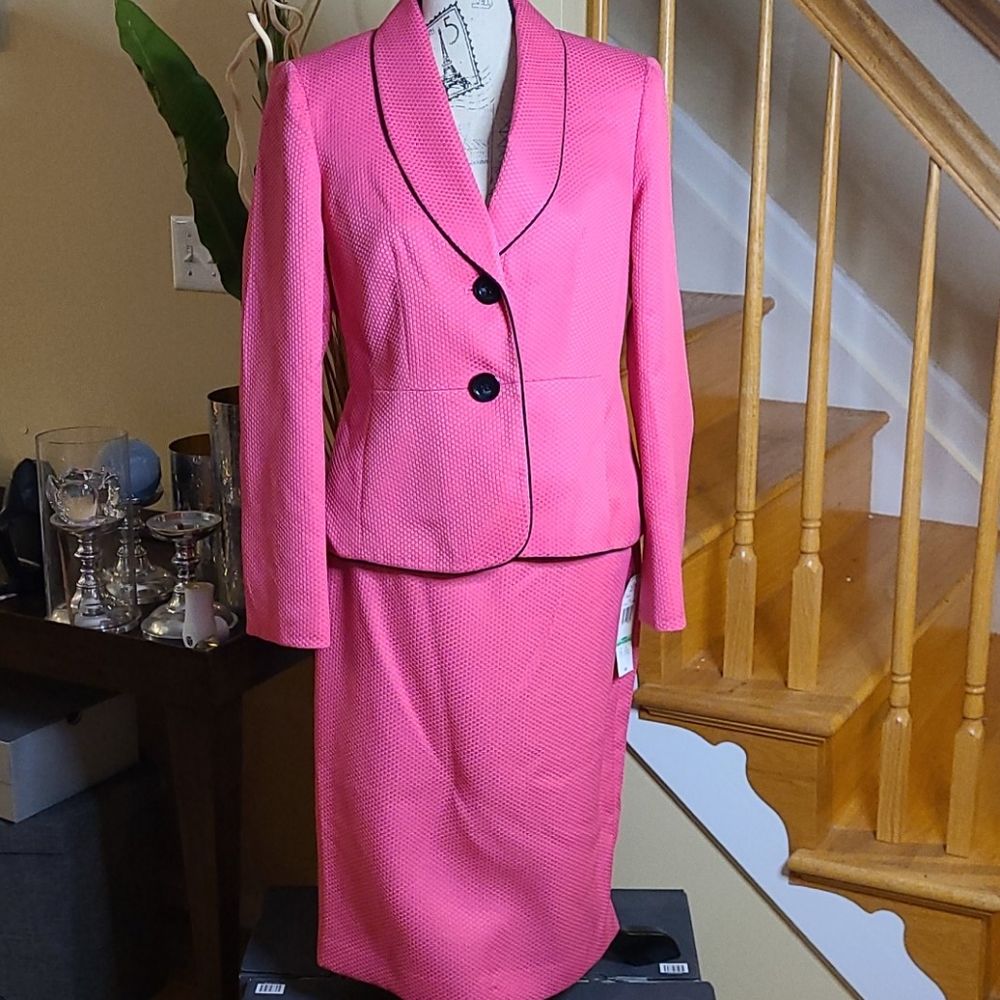 Evan-Picone Pink Skirt Suit